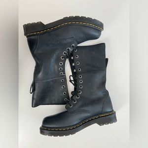 Never Worn Dr Martens Hazil Fold Over Boots